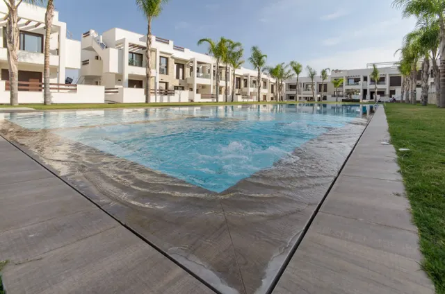 RESIDENCIAL DE OBRA NUEVA DE BUNGALOWS EN LOS BALCONES, TORREVIEJA — 29