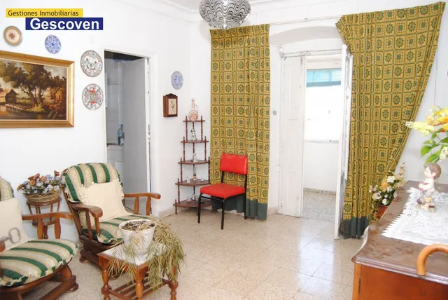 VIVIENDA CÉNTRICA PLANTA 2ª CON ÁTICO Y TERRAZA - foto 2