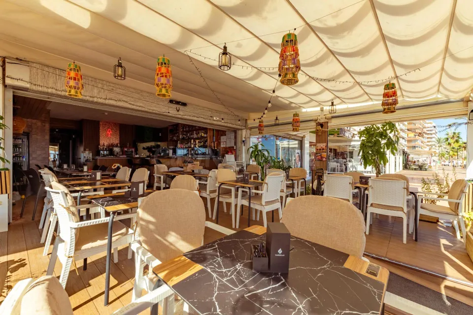 Traspaso de restaurante en primera línea de playa – Fuengirola
