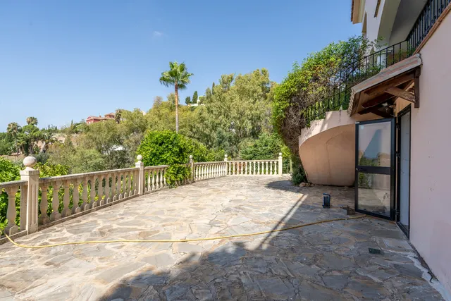 Chalet 8 habitaciones 627m² en venta - El Madroñal — 45
