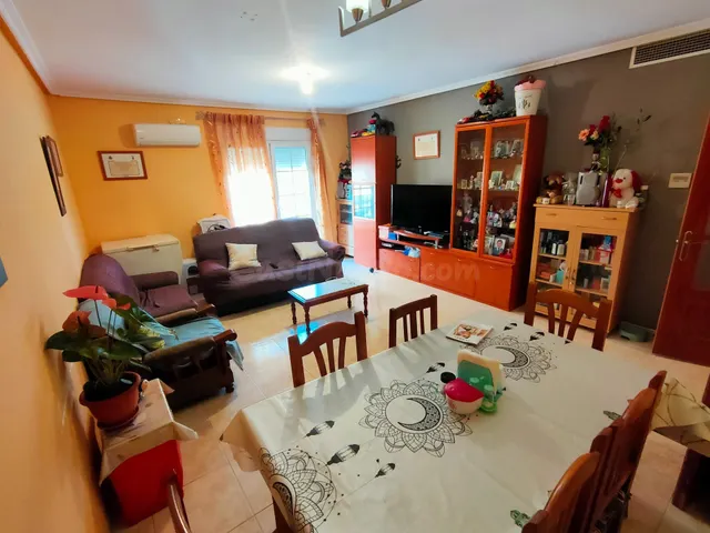 Venta de Lote con Bajo Comercial y Vivienda en Cuevas del Al - foto 3