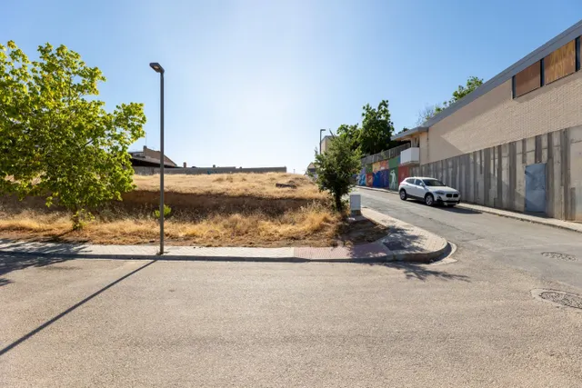 Venta de solar urbano de 258 m2 en Otura (Granada) — 4