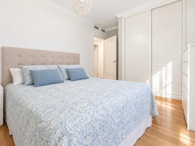 ¡amplia vivienda en pleno centro de Algeciras con plaza de garaje! — 12