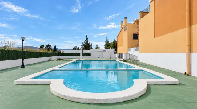 DEL PATIO A LA PISCINA. DE LA TERRAZA A LA MONTAÑA. ENTRE AMBOS, 161 M2 PARA TERMINAR A TU MANERA.!! — 25