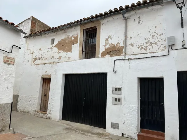 CASABANCO VENDE VIVIENDA EN CASAR DE CÁCERES.