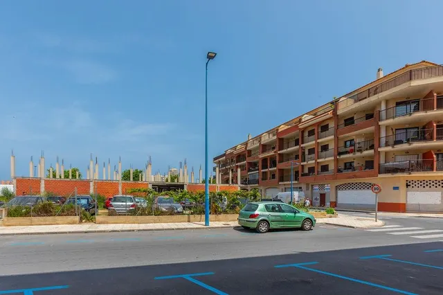 Edificio en obra parada en Llandells (Peñíscola) con proyecto para 39 viviendas y locales — 13