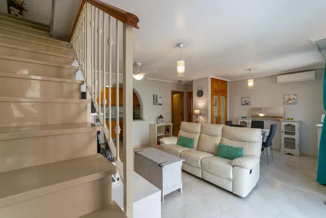 **Dúplex en Venta en Orihuela Costa - ¡Tu nuevo hogar te espera!** — 23