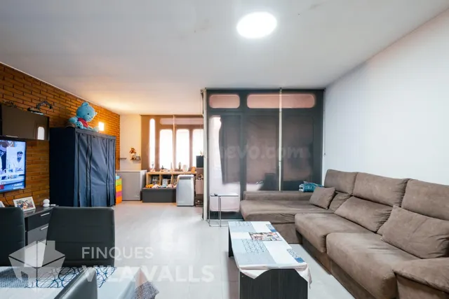 PISO CÉNTRICO CON BALCÓN, AMPLIOS ESPACIOS Y TERRAZA COMUNITARIA — 5