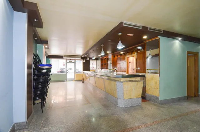 Urbis te ofrece un local en venta en zona Vidal, Salamanca. — 2