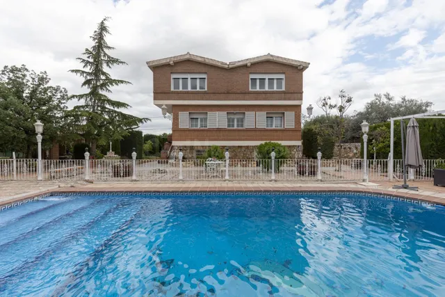 ¡¡EXCLUSIVA VIVIENDA DE ALTO STANDING EN UNA PARCELA DE 3.16