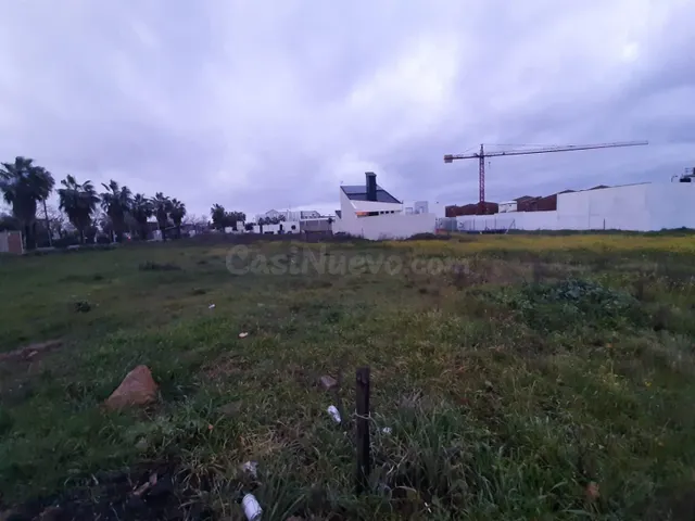 Parcela en pleno centro del Casar de Cáceres - foto 4