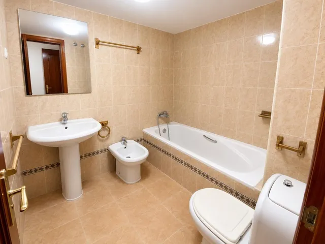 AMPLIA VIVIENDA DE 4 DORMITORIOS EN HACIENDA CAPITÁN, TEATINOS +G+PISCINA… — 6