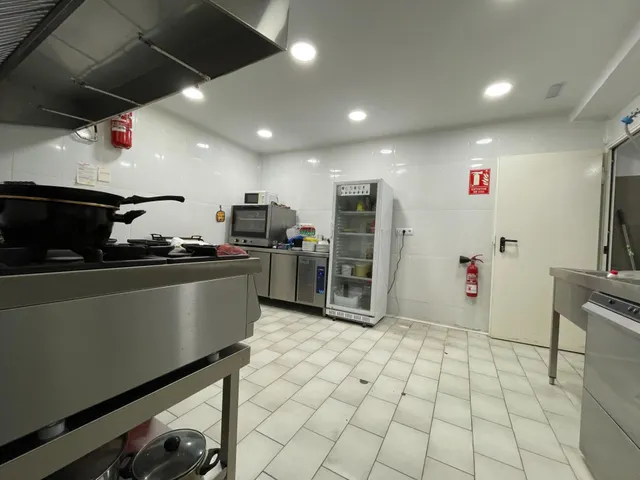 LOCAL COMERCIAL ADAPTAT COM A BAR-CAFERIA-RESTAURANT AL CENTRE DE SANTA COLOMA DE QUERALT. — 9