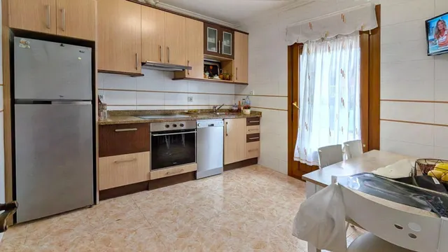 VIVIENDA Y NEGOCIO EN PIELAGOS — 11
