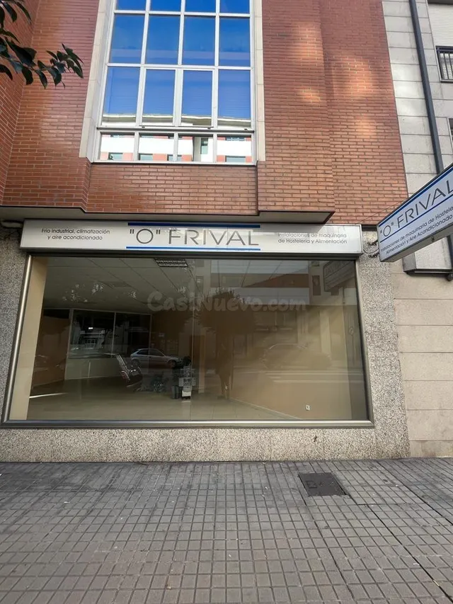 SE ALQUILA LOCAL EN EL CENTRO ACONDICIONADO - foto 3