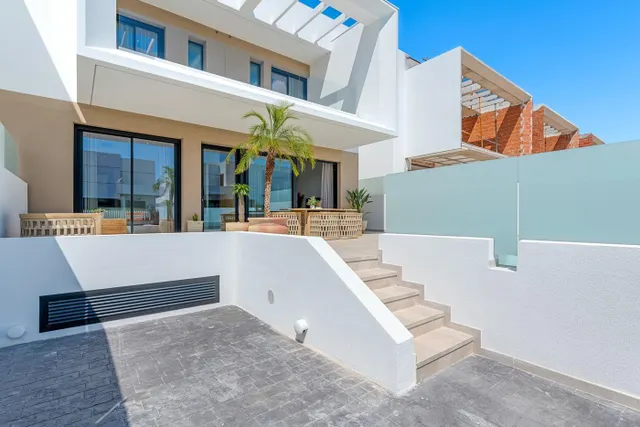 Villas adosadas y pareadas de nueva construcción en Dolores, Alicante — 16