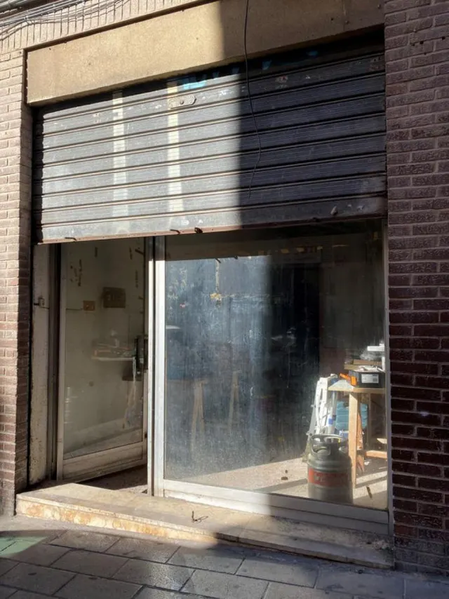 VENTA DE PISO + LOCAL — 31