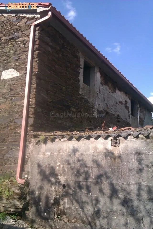 CASA DE PIEDRA CON FINCA Y HORREO - foto 3
