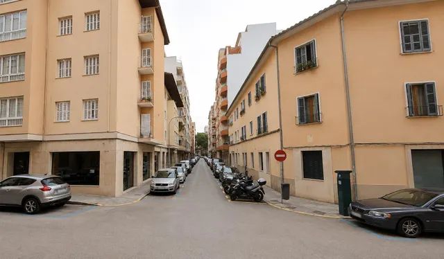 Aparcamiento en Bons Aires, Palma — 2