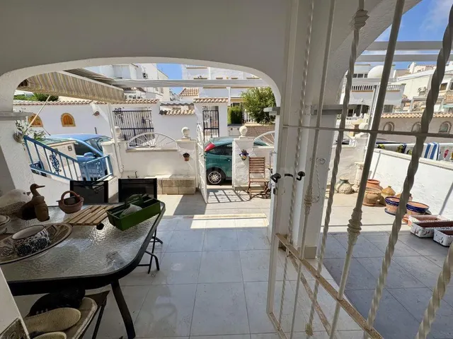 APARTAMENTO EN PLANTA BAJA DE 3 habitaciones CON AMPLIA TERRAZA SOLEADA Y PISCINA | LA FLORIDA — 2