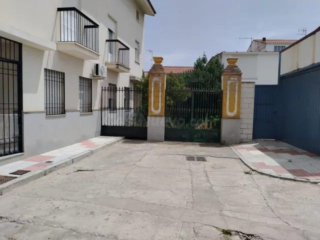 ¡OPORTUNIDAD PARA INVERSORES! en Quintana de la Serena (Bada