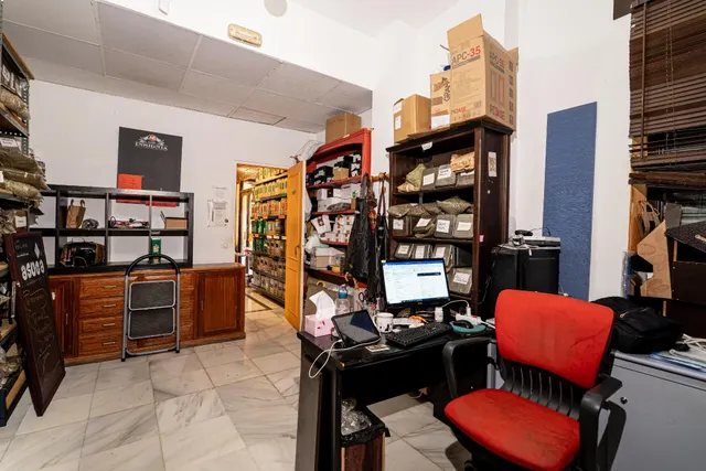 SE TRASPASA TIENDA ESPECIALIZADA EN TÉ, CAFÉ Y CHOCOLATE — 16