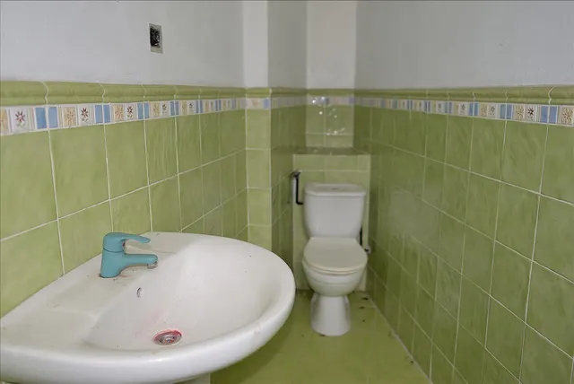 ¡GRAN CASA ADOSADA DE 351 M2 CON ENORME POTENCIAL EN ALGECIRAS! — 15