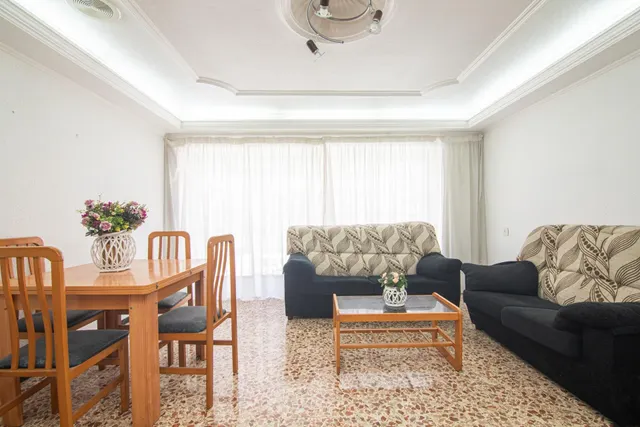 ¿Buscas una gran vivienda a escasos metros del centro? - foto 5
