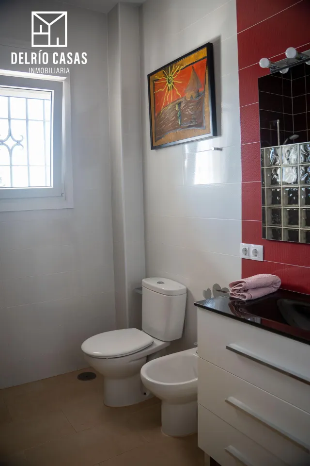 Exclusivo chalet independiente con apartamento auxiliar, piscina cubierta y vistas al mar en mazagón — 35