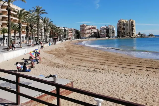 Apartamento céntrico construido en 2024 (aprox. 71 m2 - 3.ª planta) con piscina en la azotea, a solo 250 m de Piscinas Naturales/Playa del Cura, ¡y con licencia turística! — 46