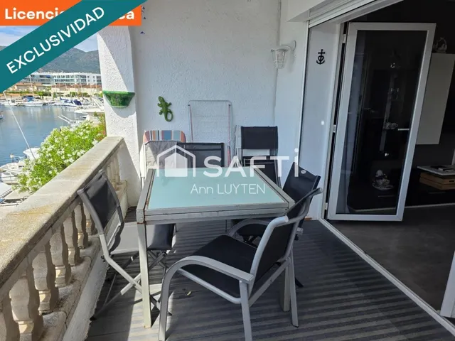 Apartamento con amarre privado y licencia turística Roses — 25
