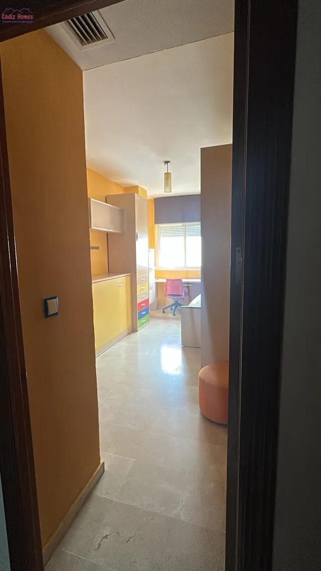 AMPLIA VIVIENDA.-ZONA CORTE INGLÉS — 13