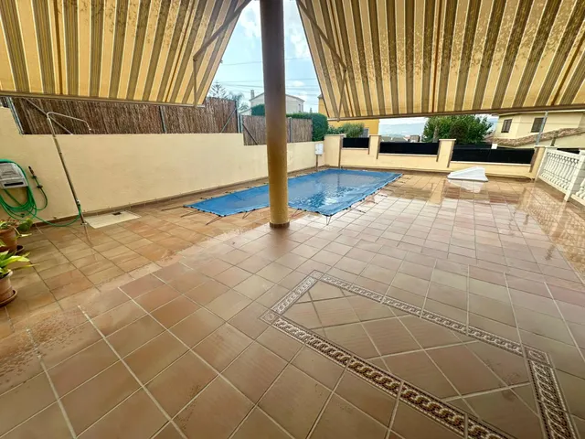 CASA EN OASIS - EL VENDRELL — 9