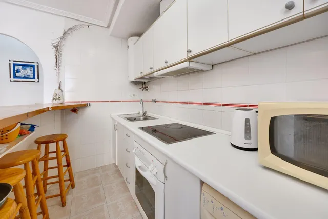 PLANTA BAJA DE 1 habitación + PARKING + PISCINA EN LA MATA — 16