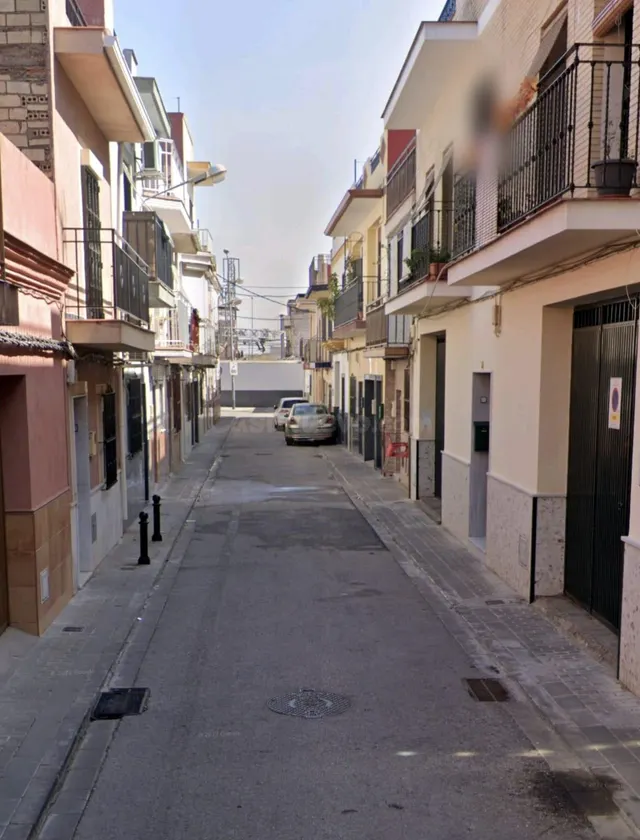 CREDIT HOME SEVILLA REAL ESTATE ofrece PLAZA DE GARAJE en VE - foto 2