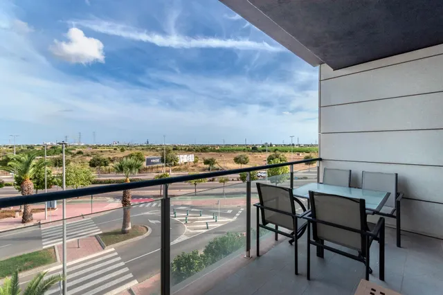 Luminoso Piso en Parque Sensal, Castellón - Ideal para Tu Familia — 10