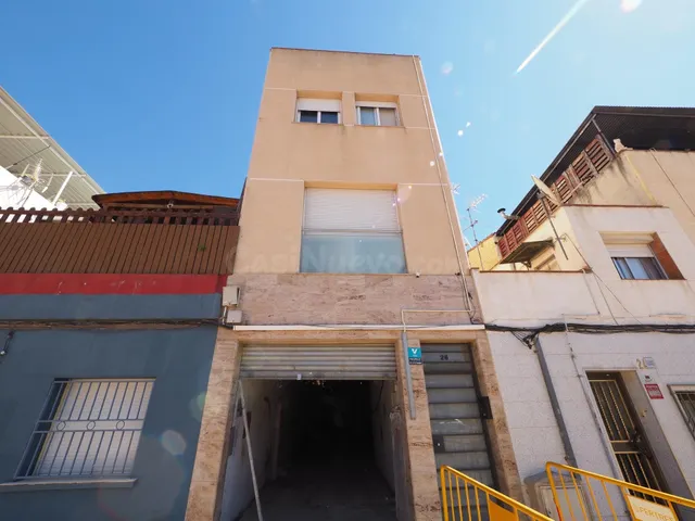 SE VENDE LOCAL COMERCIAL EN SABADELL