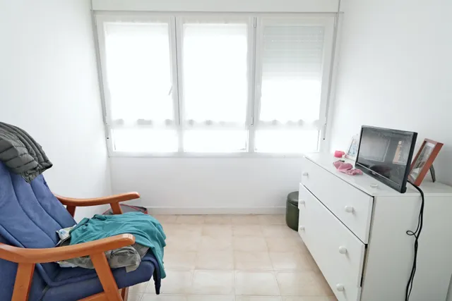 ADOSADO REFORMADO DE ESQUINA A UN PASO DE LA PLAYA — 13