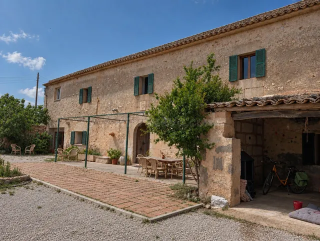 Alquería histórica de 1852 con más de 33.000 m2 en Porreres - foto 2