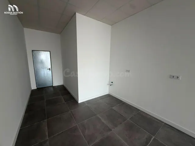 LOCAL COMERCIAL EN VENTA EN CENTRO DE NEGOCIOS SUR – BENIPAR - foto 2