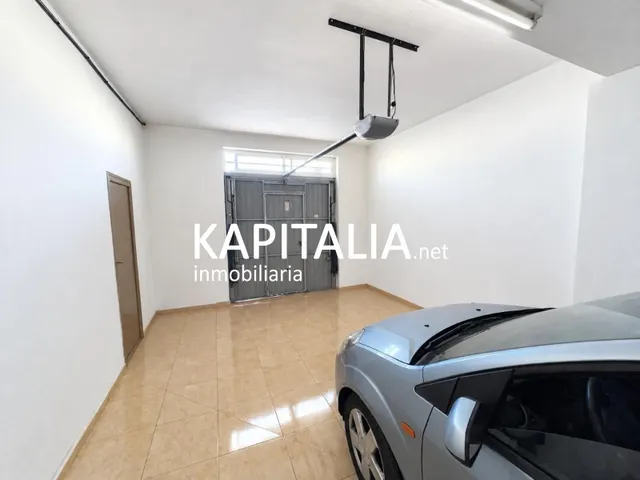 ESTUPENDA CASA ADOSADA CON GARAJE PRIVADO A LA VENTA EN ENGUERA — 25