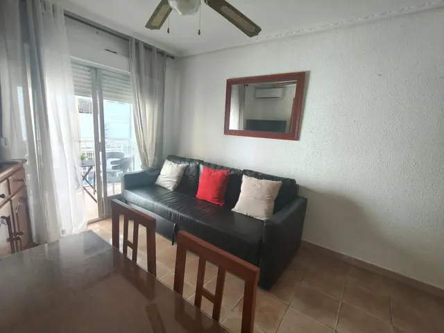 Acogedor apartamento con terraza junto a la playa - foto 4