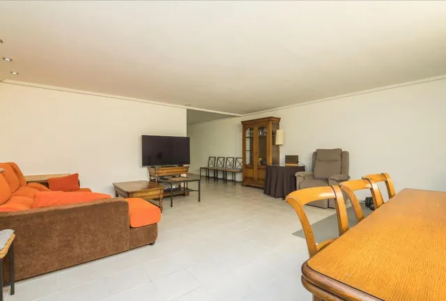 AMPLIO DUPLEX EN CAMPO DE GOLF — 24