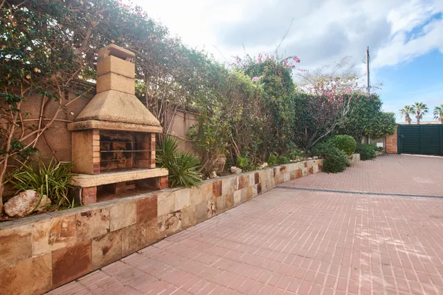 EN VENTA CASA EN VILANOVA I LA GELTRÚ (ZONA L´ARAGAI) — 43