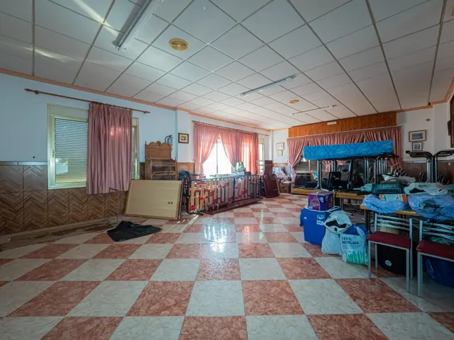 LOCAL COMERCIAL EN ALOZAINA — 4