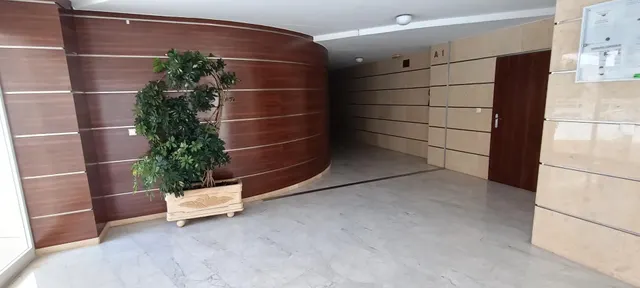 ¡OPORTUNIDAD! APARTAMENTO DE 2 DORMITORIOS Y 2 BAÑOS CON GRAN TERRAZA, BALCÓN Y PISCINA CERCA DEL MAR — 24