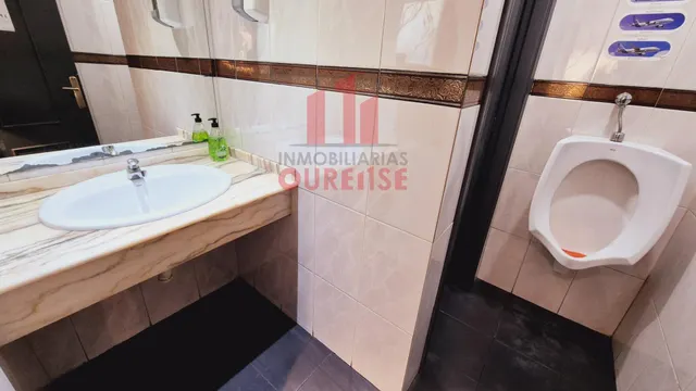 LOCAL COMERCIAL CON LICENCIA DE CAFETERÍA EN O COUTO — 12