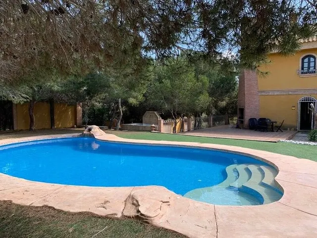 Villa 6 habitaciones 300m² en venta - Urbanizaciones — 36
