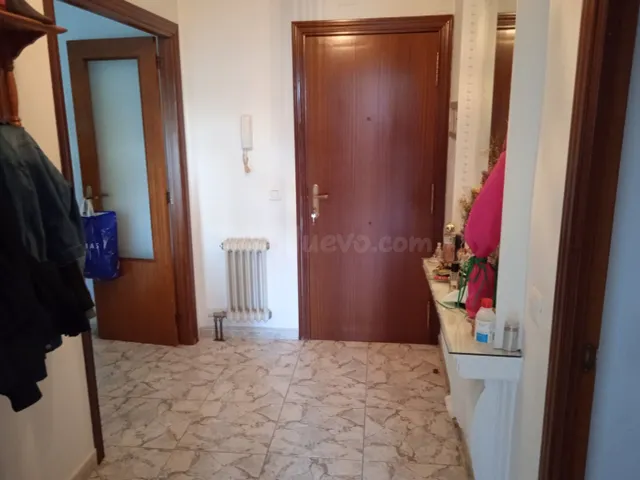 Gran piso con 4 habitaciones y 2 baños en el Casar - foto 5