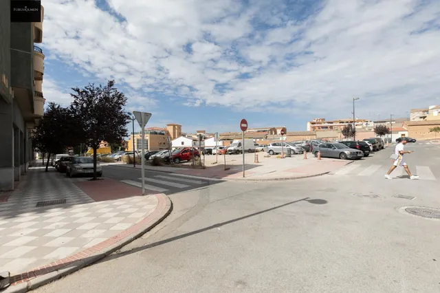 Oportunidad en Atarfe, local de origen de 222m2 — 17